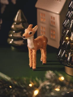 Dekorativ Hjort Med Pels