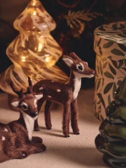 Dekorativ Hjort Med Pels