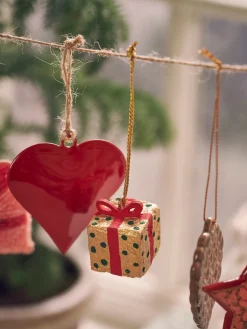 Juleophæng Med Gave