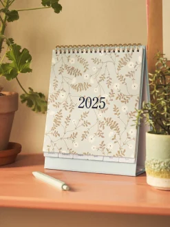 Månedskalender Til Skrivebordet