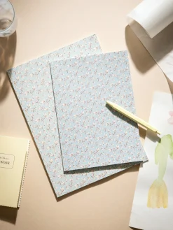 Notesbog Med Linjeret Papir A4